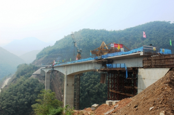 Hợp long cầu cao nhất xứ Thanh 